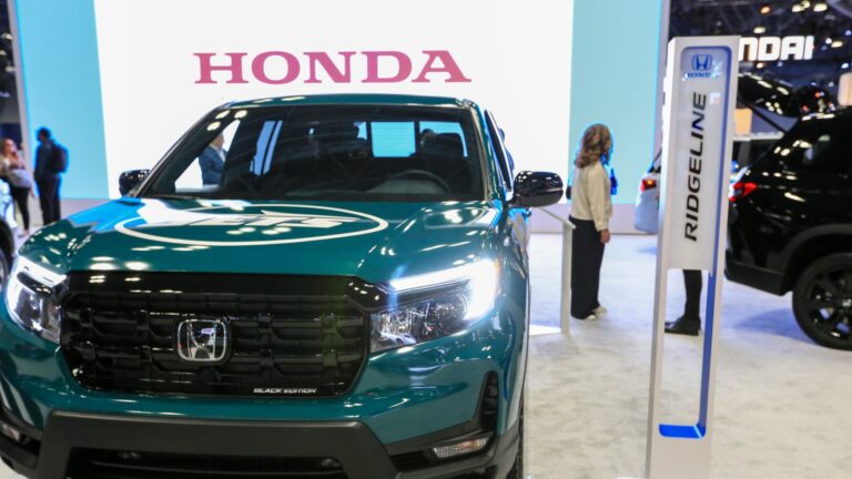 108134311 1745264721955 NYIAS DeVries 04162025 137